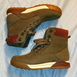 Women's boots